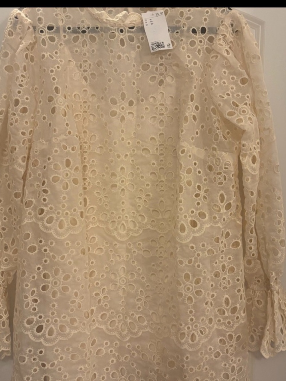 H&M Cream Eyelet Lace dress - Picture 5 of 7